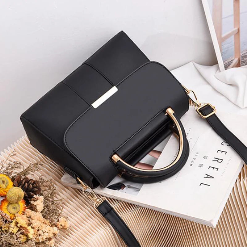 Petit sac à main en cuir noir