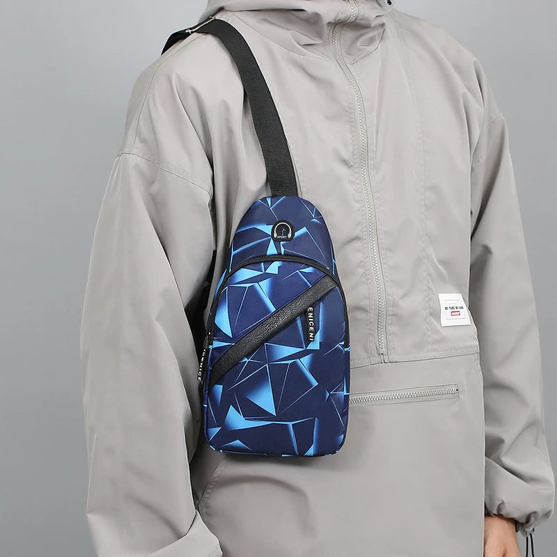 Petit sac bandoulière dos ou poitrine à l'épaule