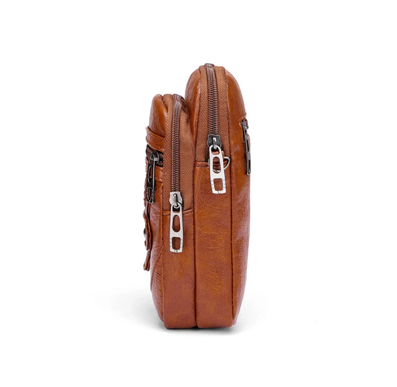 Pochette en cuir pour femme marron de côté