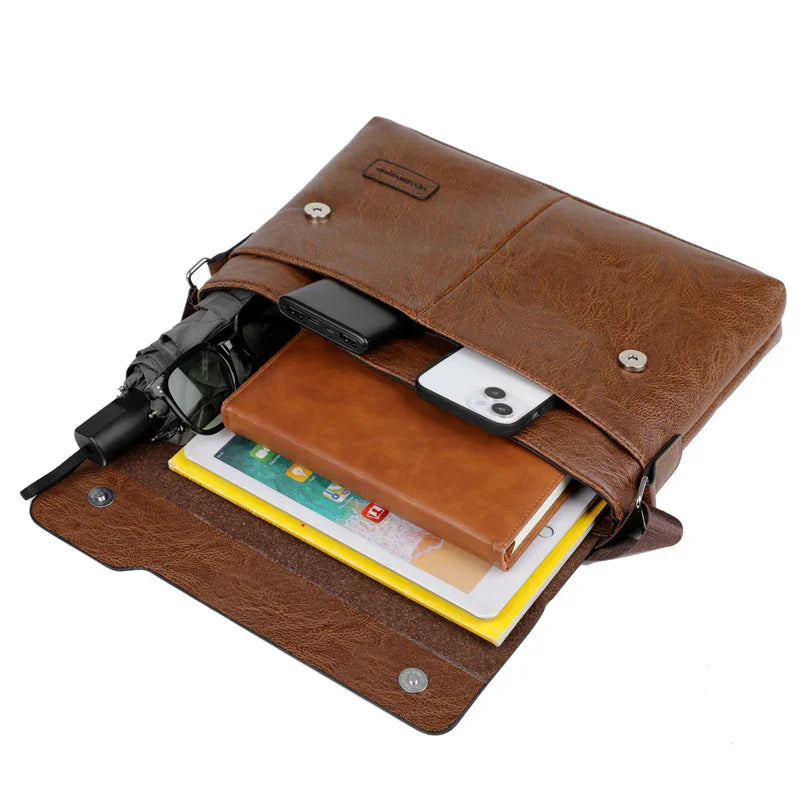 Porte-documents élégant à bandoulière marron intérieur