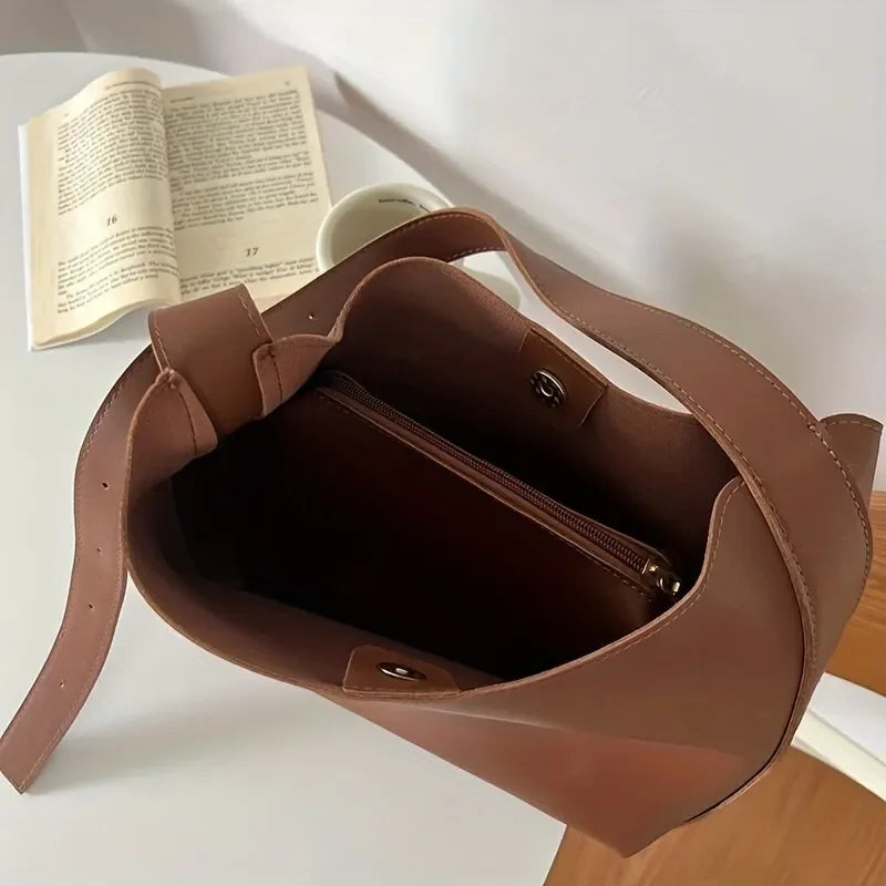 Sac bandoulière femme en cuir synthétique intérieur