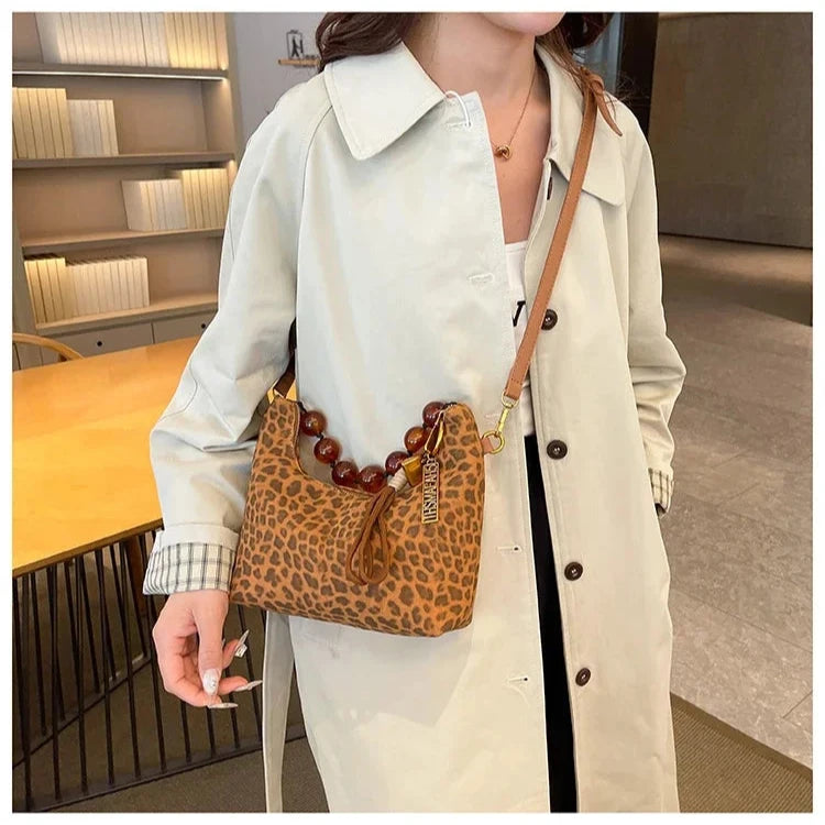 Sac bandoulière grosses perles léopard en travers