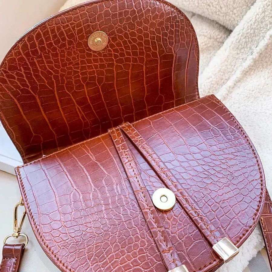 Sac besace bandoulière femme magnétique