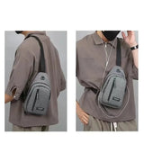 Sac de poitrine à bandoulière gris homme