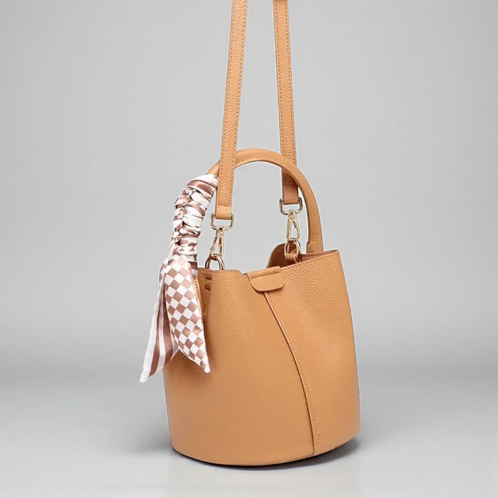 Sac seau en cuir souple