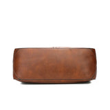 Grand sac bandoulière pour femme en cuir marron dessous