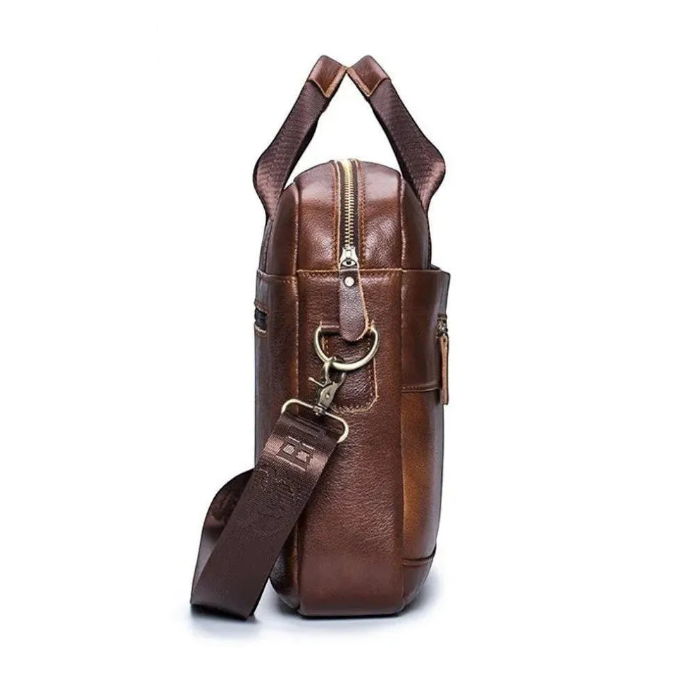 Sac ordinateur Le Sac Bandoulière en cuir véritable marron pour PC 14 pouces, vue de profil avec bandoulière