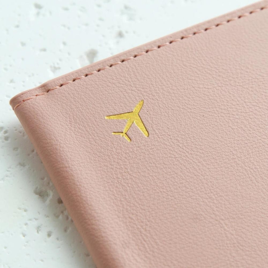 Protège passeport en simili cuir détails