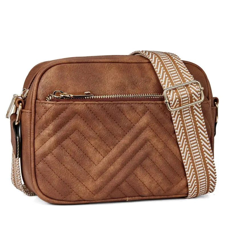 Sac bandoulière marron avec effet matelassé et bandoulière à motifs géométriques
