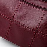 Sac bandoulière rouge femme avec surpiqûres détails