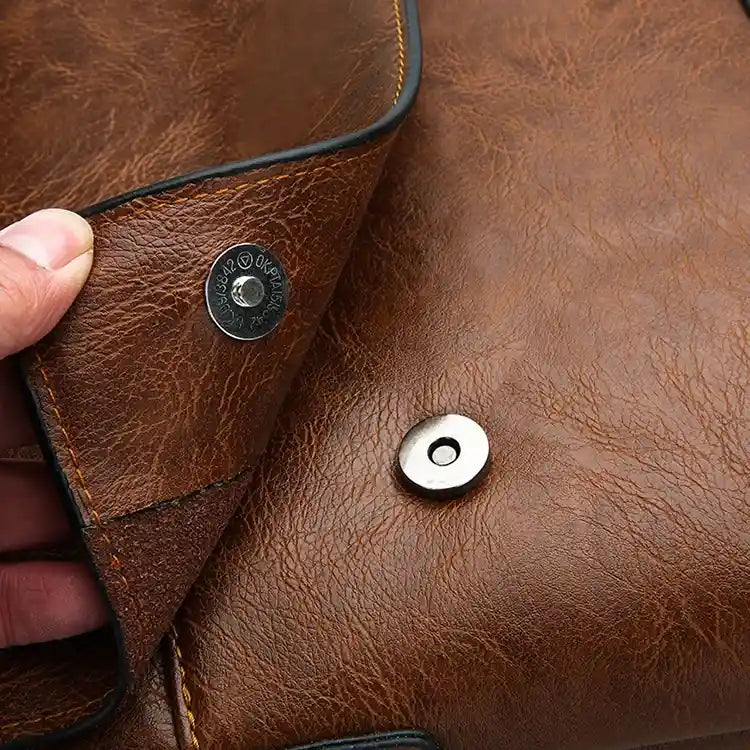 Sac besace en similicuir pour homme marron détails rabat