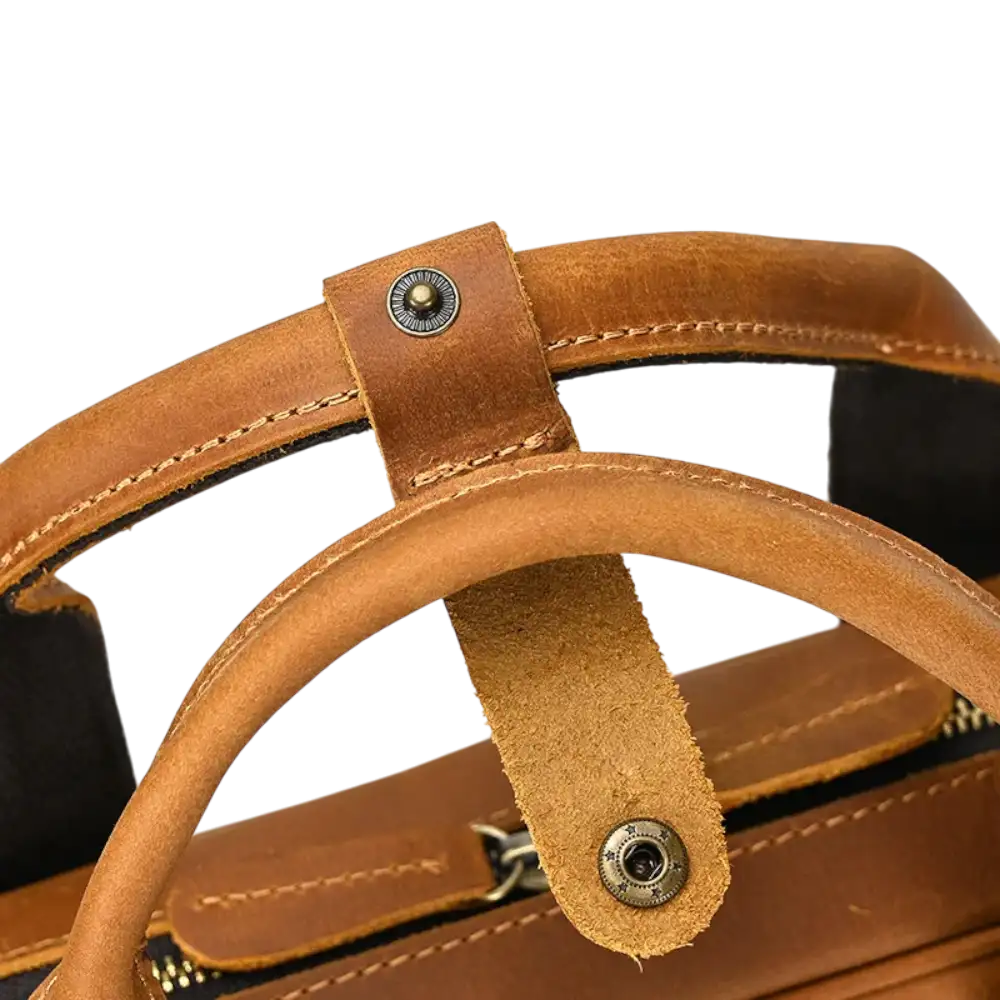 Sac cartable en bandoulière marron détails anse