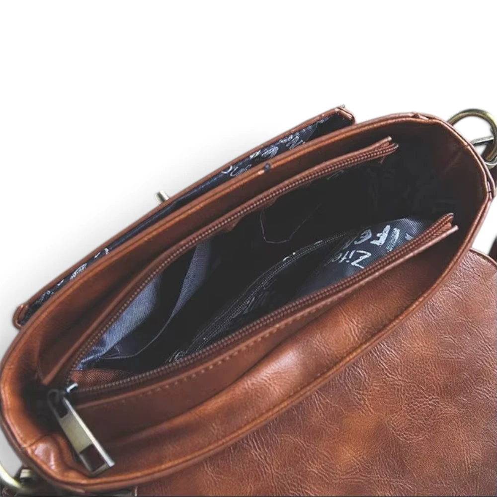 Sac à main vintage à bandoulière en cuir marron dessous, vue intérieure