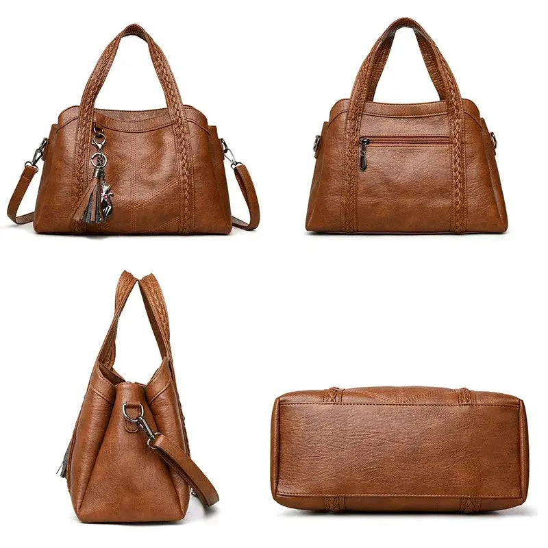 Sac à main bandoulière camel avec pendentif chat 4 images