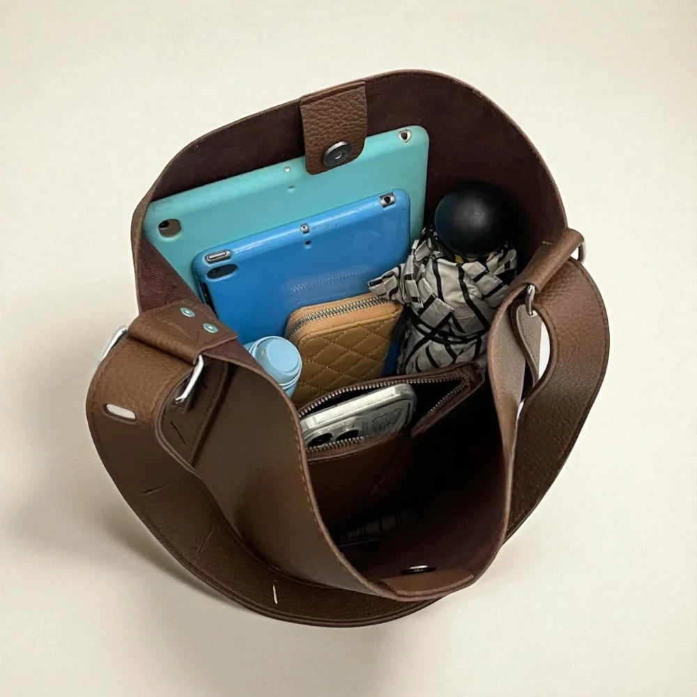 Sac seau bandoulière femme intérieur