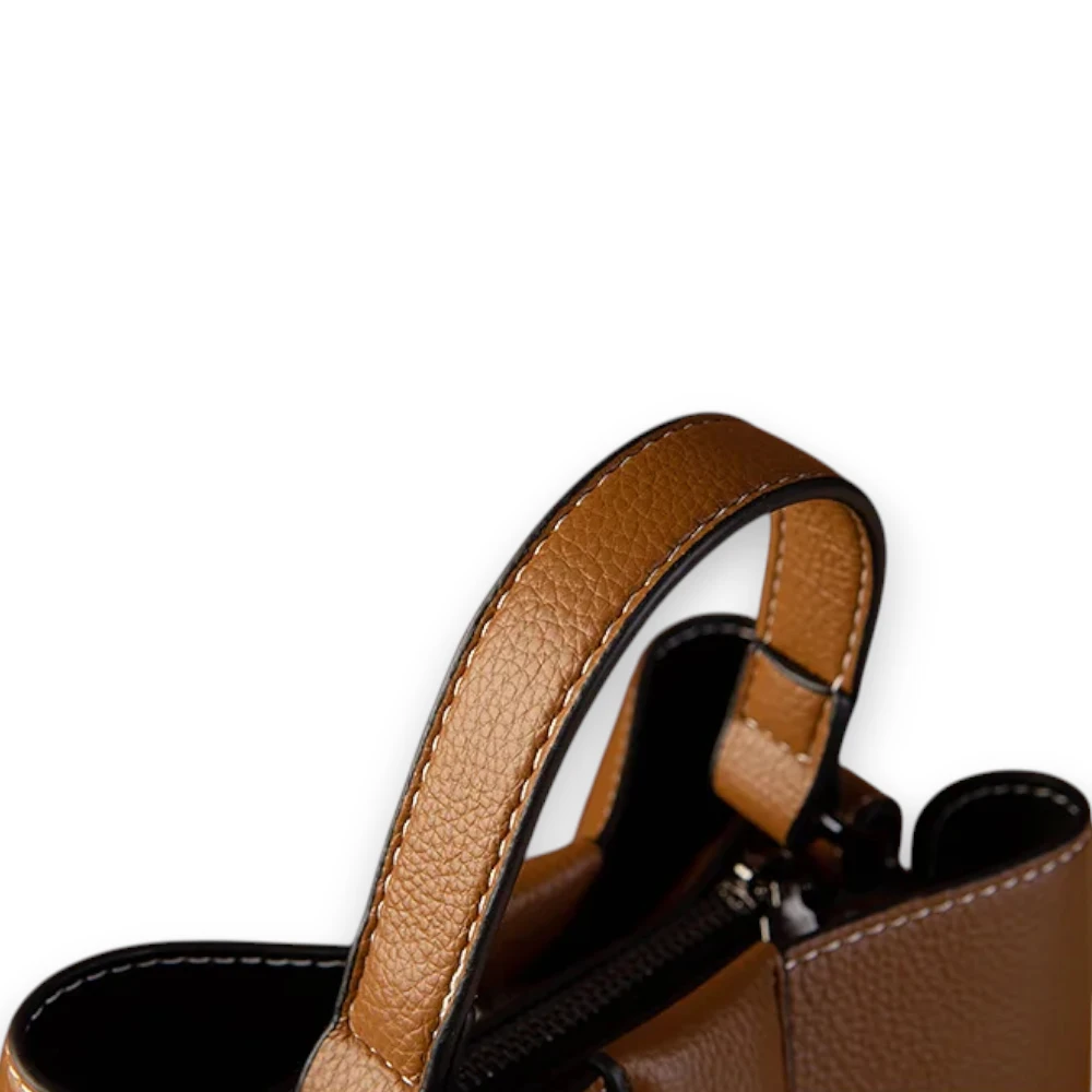 Sac seau cuir marron détails