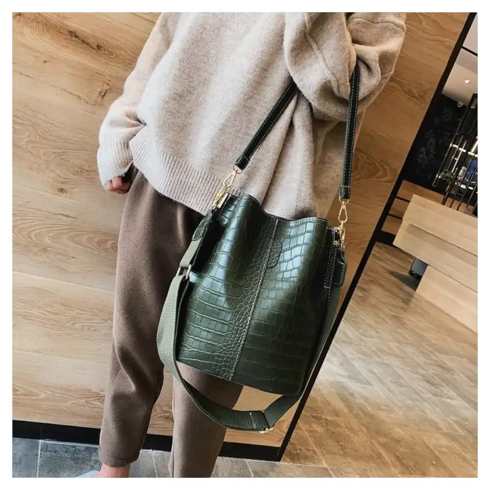 Sac seau en cuir vert femme
