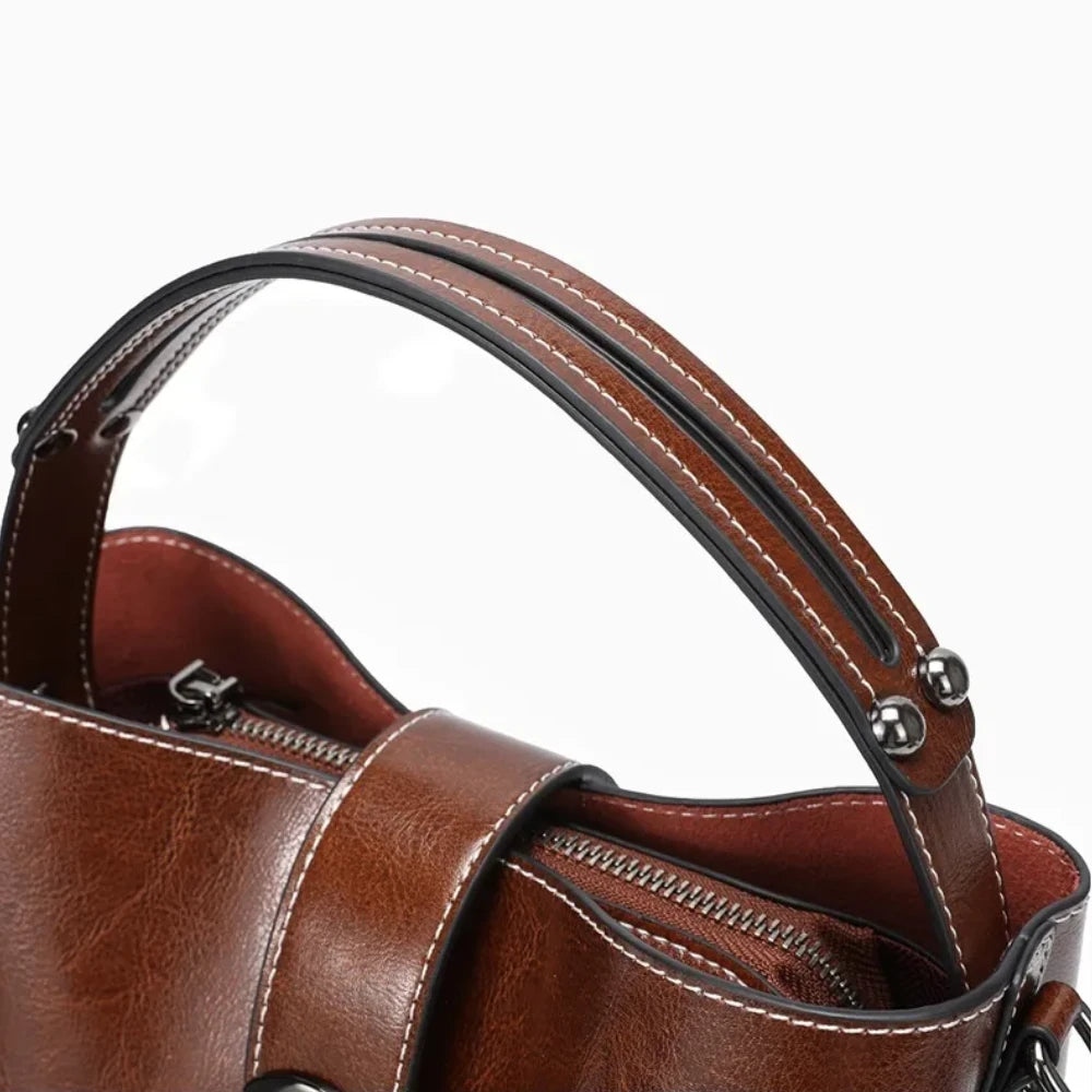 Sac seau femme en cuir ciré, détails anse