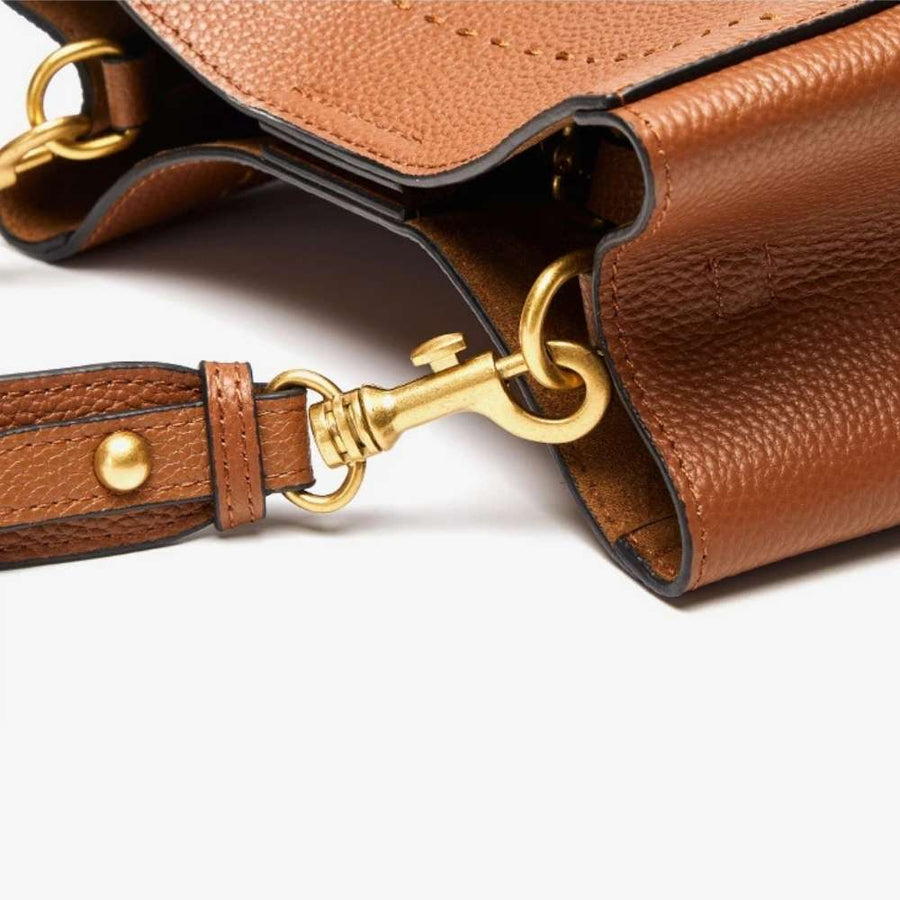 Sac seau femme en cuir de vachette détails