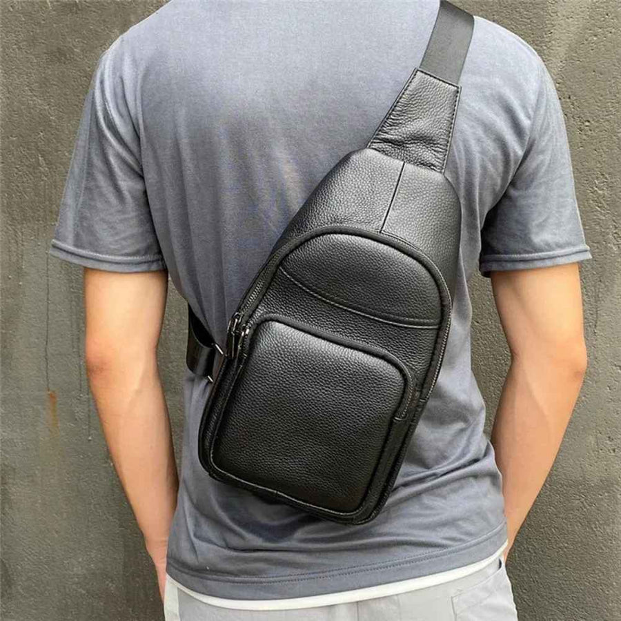 Sacoche bandoulière homme cuir noir portée