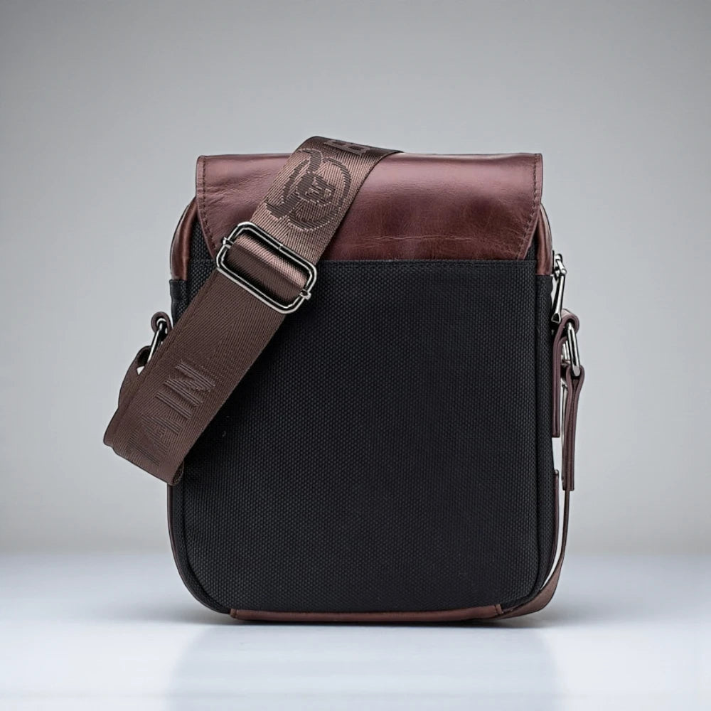 Sacoche en cuir homme marron de dos