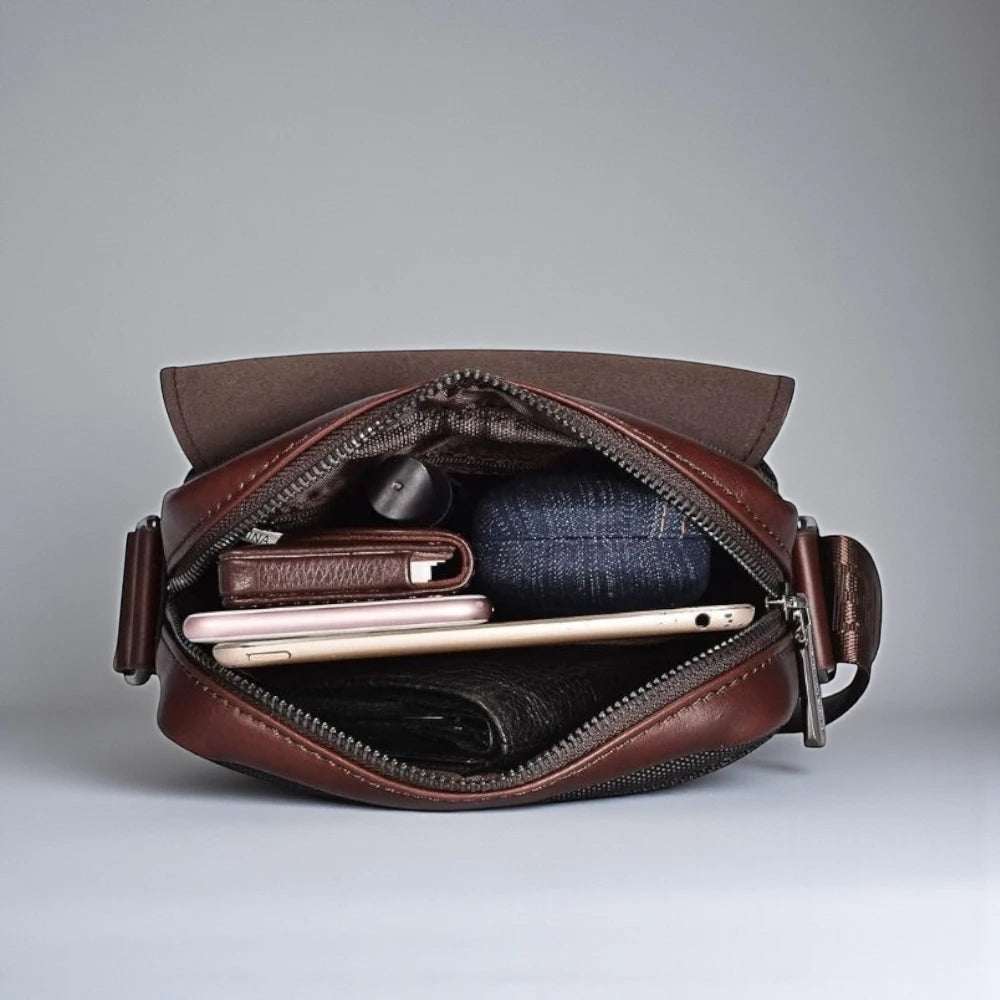 Sacoche en cuir homme marron intérieur