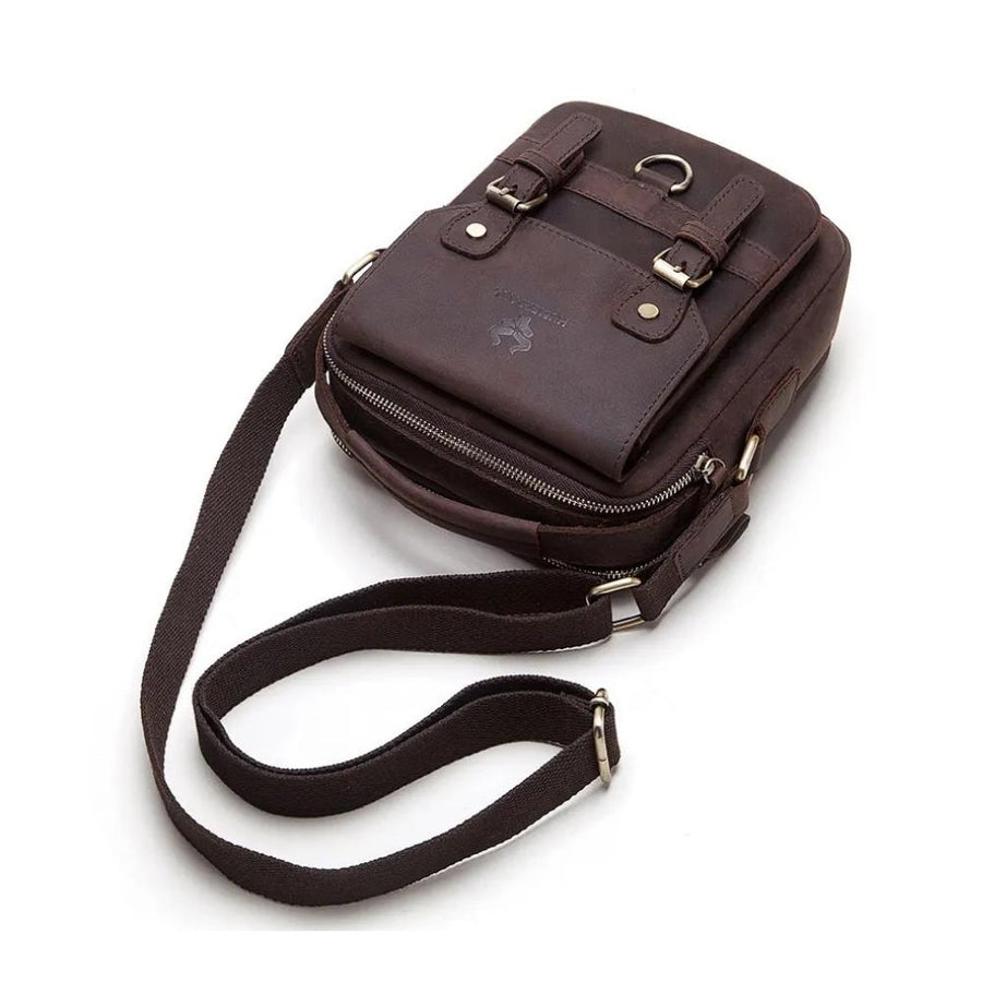 sacoche homme en cuir marron à plat