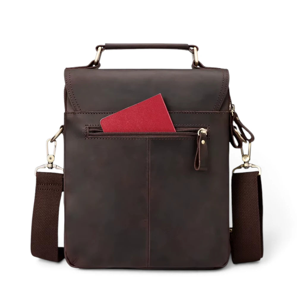 sacoche homme grand format en cuir marron foncé, arrière