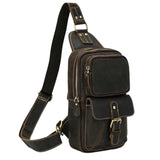 Sacoche vintage en cuir pour homme marron foncé de trois quarts